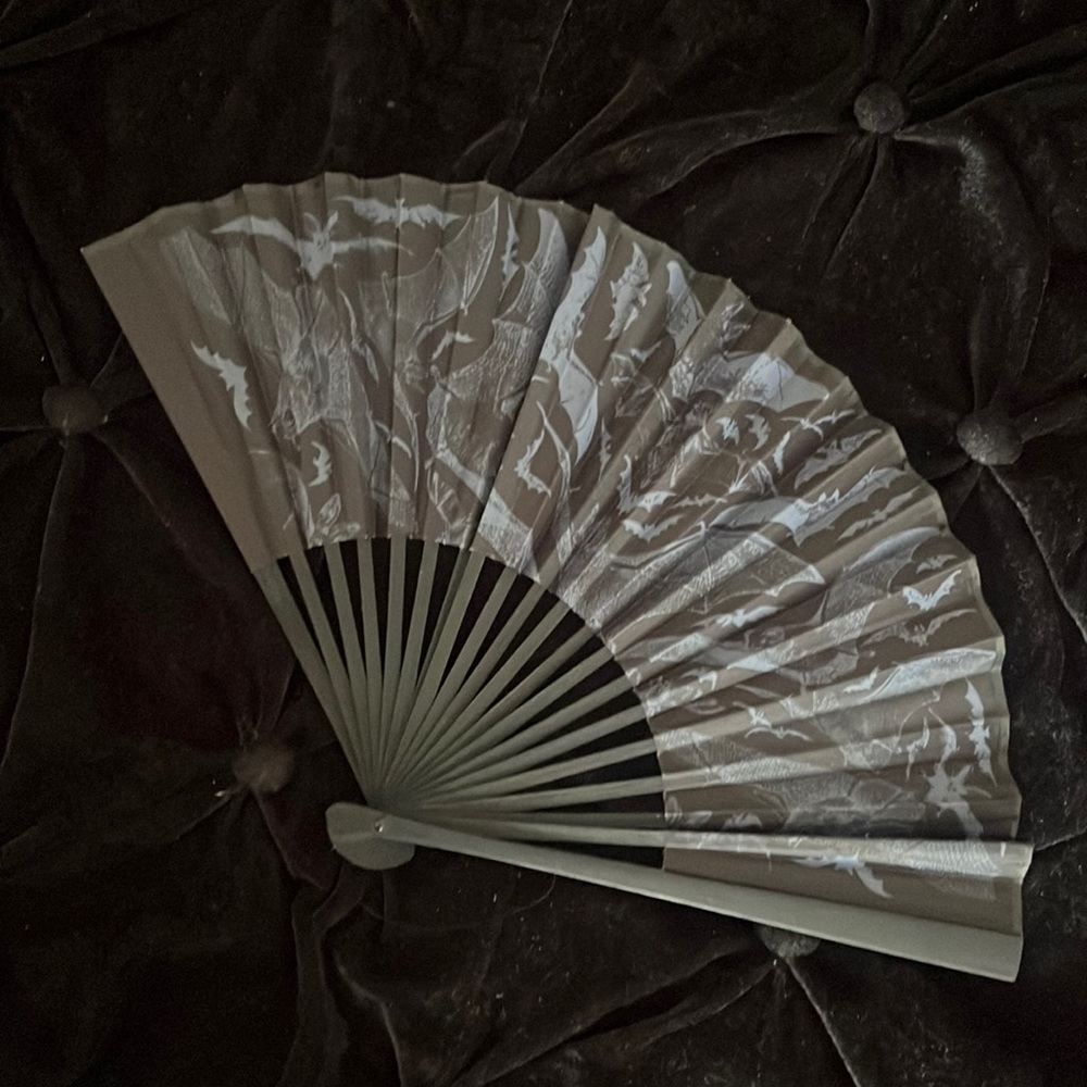 Black bat vampire gothic fan